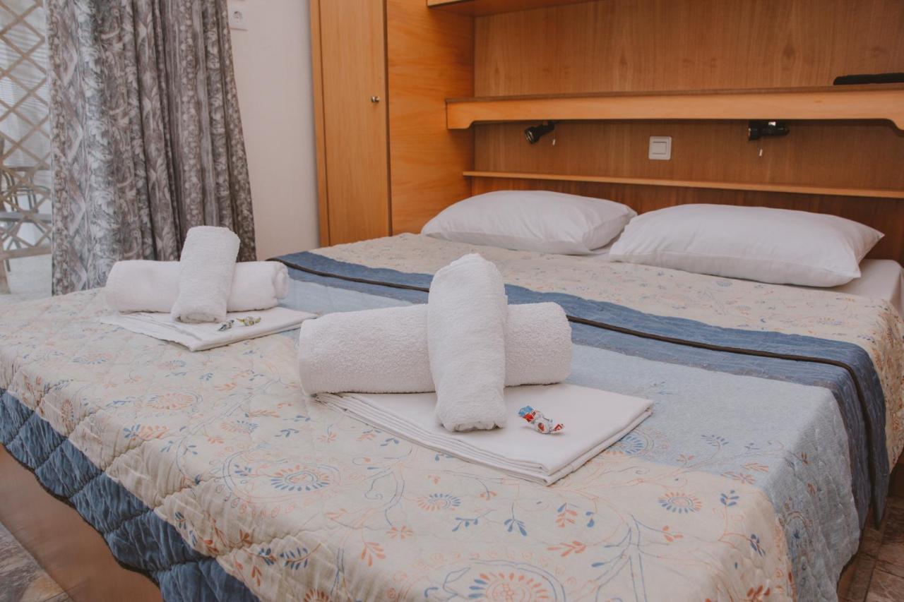 Apartments Tania Paralia Dionysiou Exterior photo