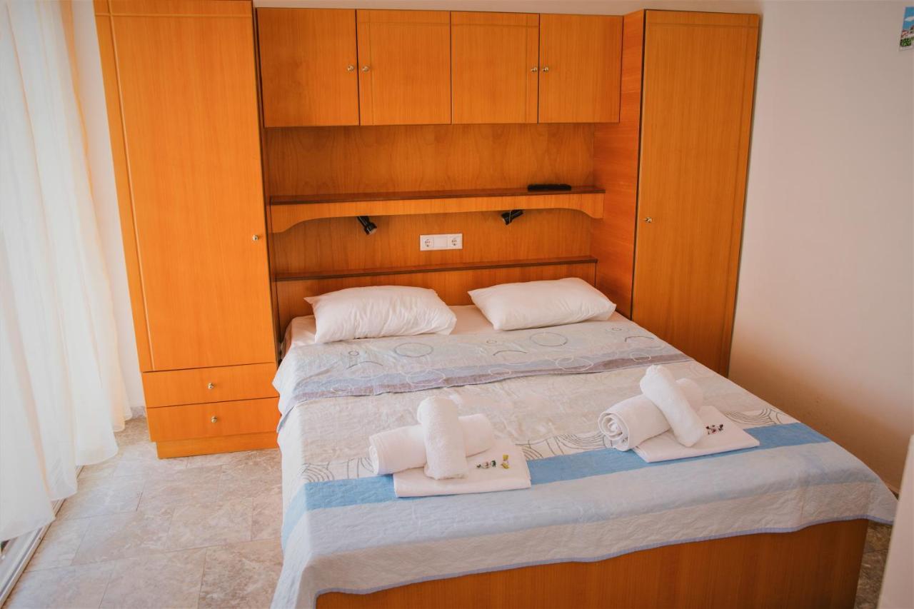Apartments Tania Paralia Dionysiou Exterior photo